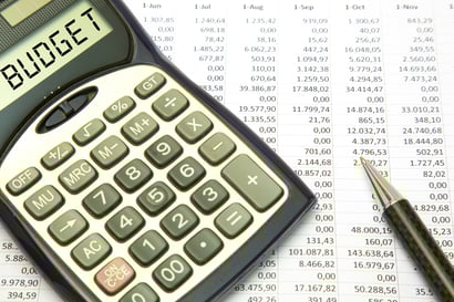 AdobeStock_71396681-budget displayed on calculator- SM2 fleet management system